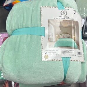 Super Soft Flannel Blanket - Mint Green